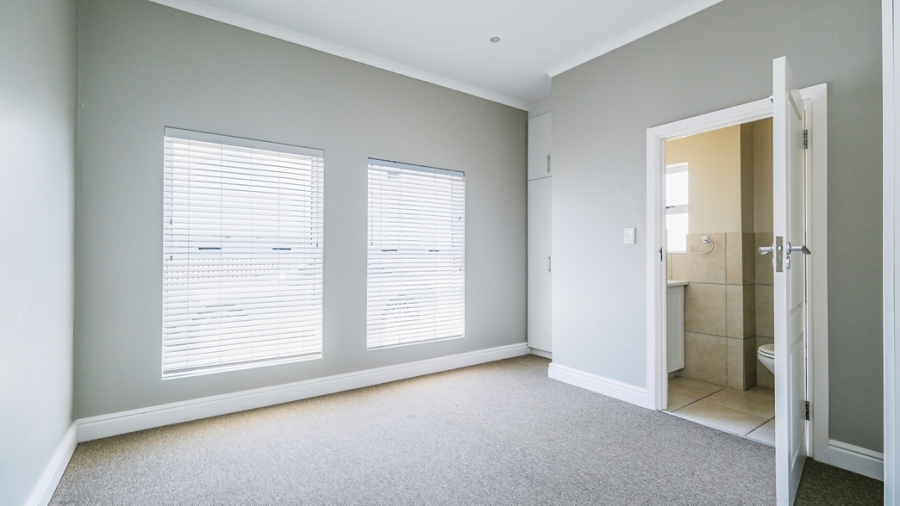 To Let 3 Bedroom Property for Rent in Kingswood Golf Estate Western Cape